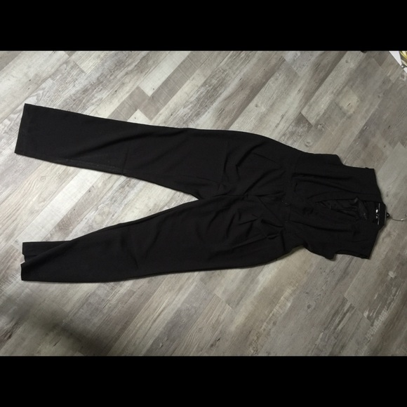 Forever 21 Other - Amazing black jump suit